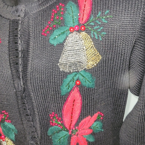 Intricate Beading CHRISTMAS SWEATER WOMEN'S SIZE MEDIUM, Victoria Jones - Picture 2 of 4